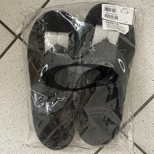 Oakley Super Coil Mens 2.0 size 11